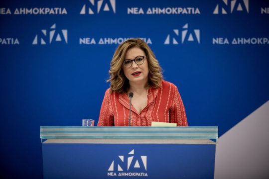 Ερωτήματα για τις τριπλές εκλογές